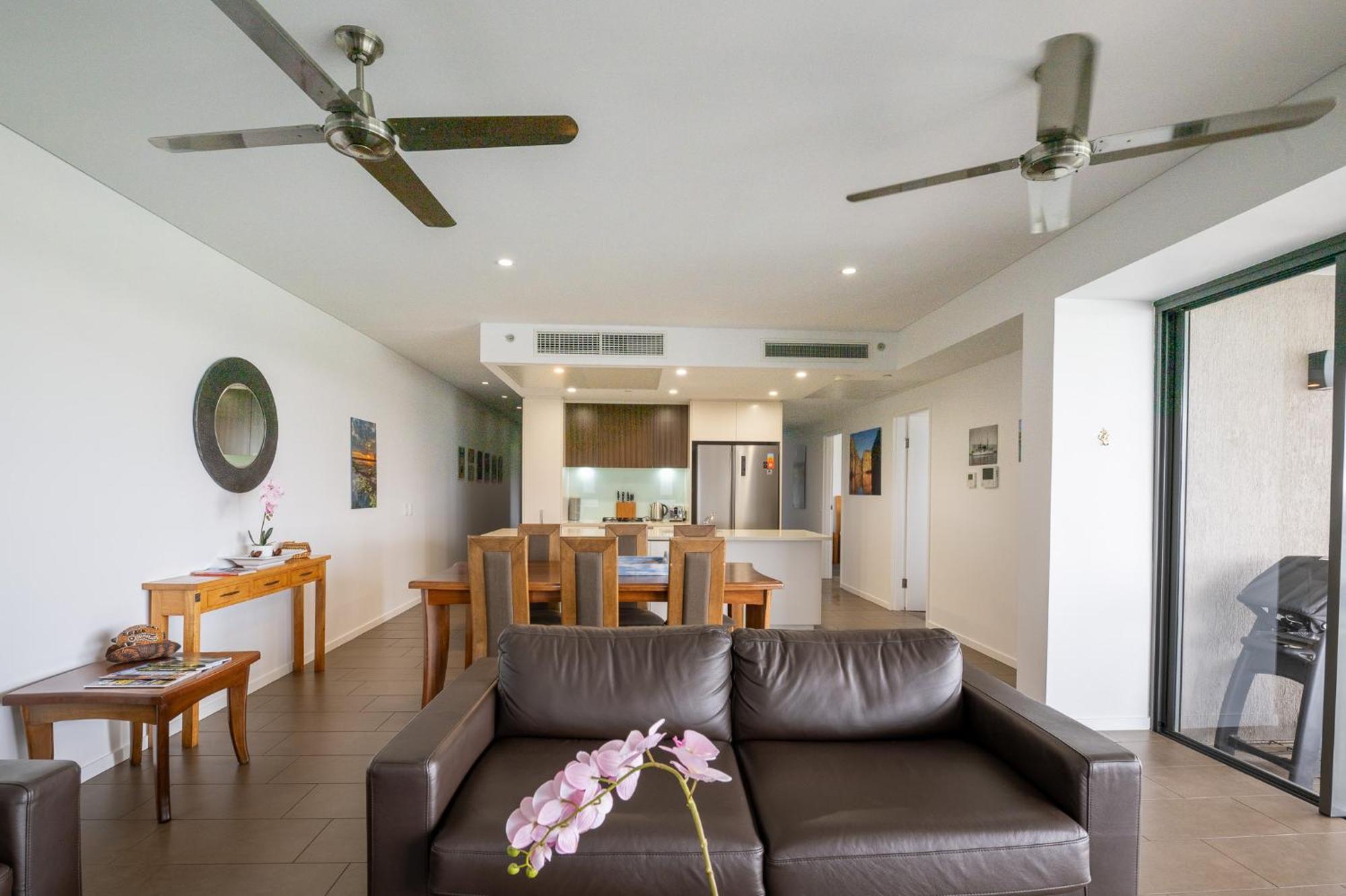 Serenity Neptuna - 3brm Luxury At Waterfront Apartment Darwin